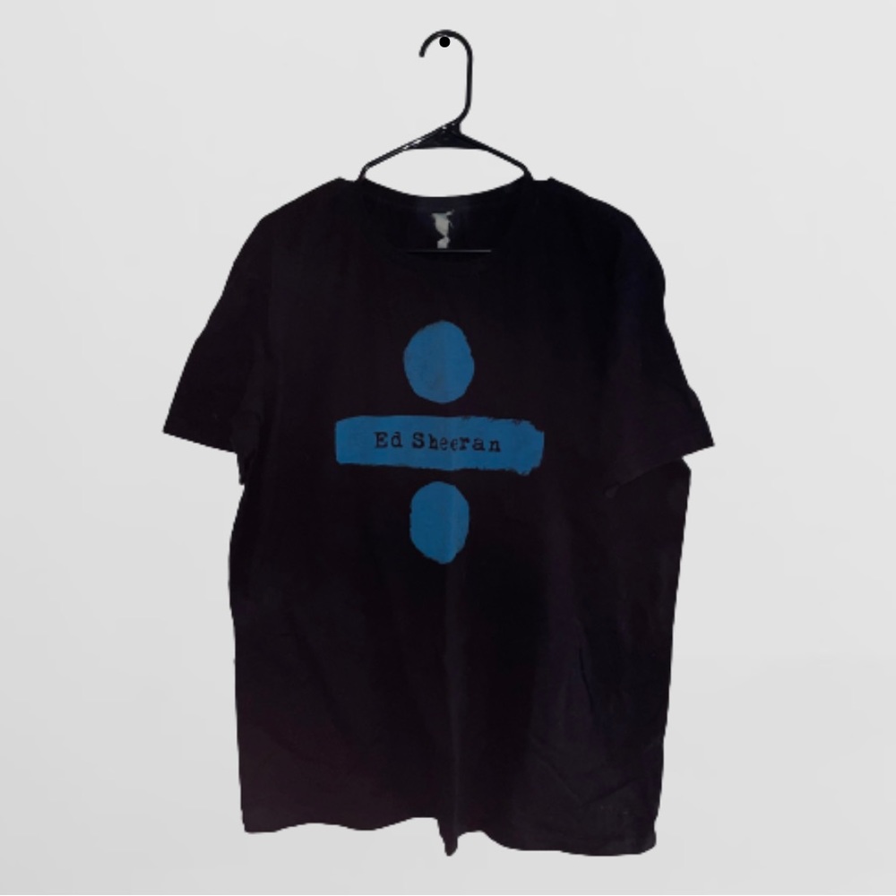 XL Ed Sheeran “Divide” Shirt